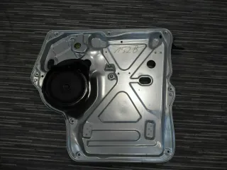 VW Transporter T5 Fensterhebertafel Türblech Türtafel vorne rechts 7E1837730C - Bild 1