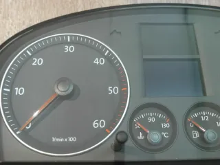 VW Touran´2.0 TDI Kombiinstrument Tachometer Tacho Diesel 1T0920860G MFA - Bild 3