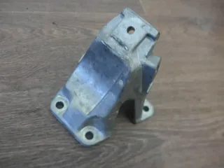 Audi A4 8E 8H B7 Original Motorhalter rechts 8E0199308H - Bild 2