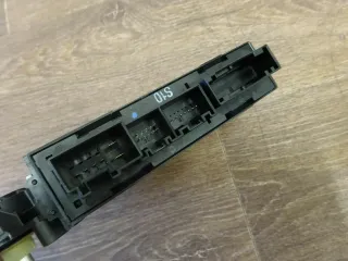 Audi A4 S4 8E B6 01-05 Fensterhebermotor hinten rechts 8E0959802A - Bild 3