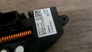 Audi RS5 8T 8F RS4 8K Widerstand Heizungswiderstand Gebläsemotor 8T08205521A - Bild 3