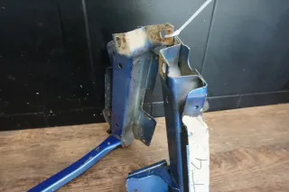 VW T4 Halter Scheinwerfer Kühler lange Front vorne links & rechts 7D0422491 - Bild 2