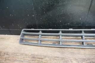 VW Golf 4 IV 1J 97-05 Lüftungsgitter Stoßstange vorne mitte 1J0853677D Gitter - Bild 3