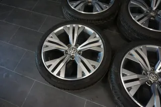 VW Passat Golf 6 VI 7 VII 3G0601025BK 225/40 R18 96V Pirelli  Felgen Sommerräder - Bild 3