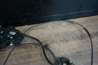 VW Transporter T5 Fernbetätigungsschloss Rechts Türschloß Schiebetür 7H0843654BR - Bild 4