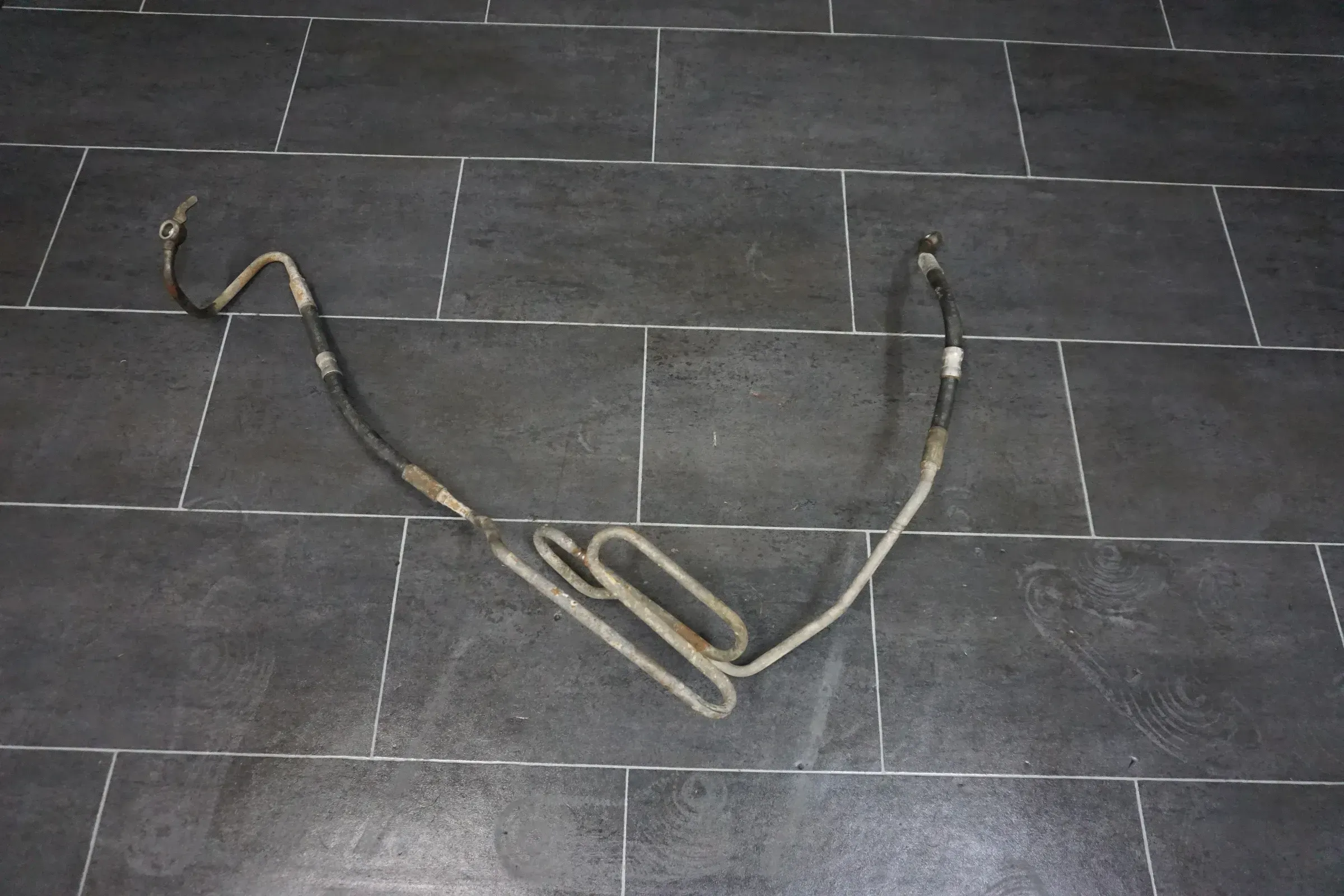 AUDI A3 TT 1.8T Quattro Schlauch Servolenkung 8N0422893AA - Bild 1