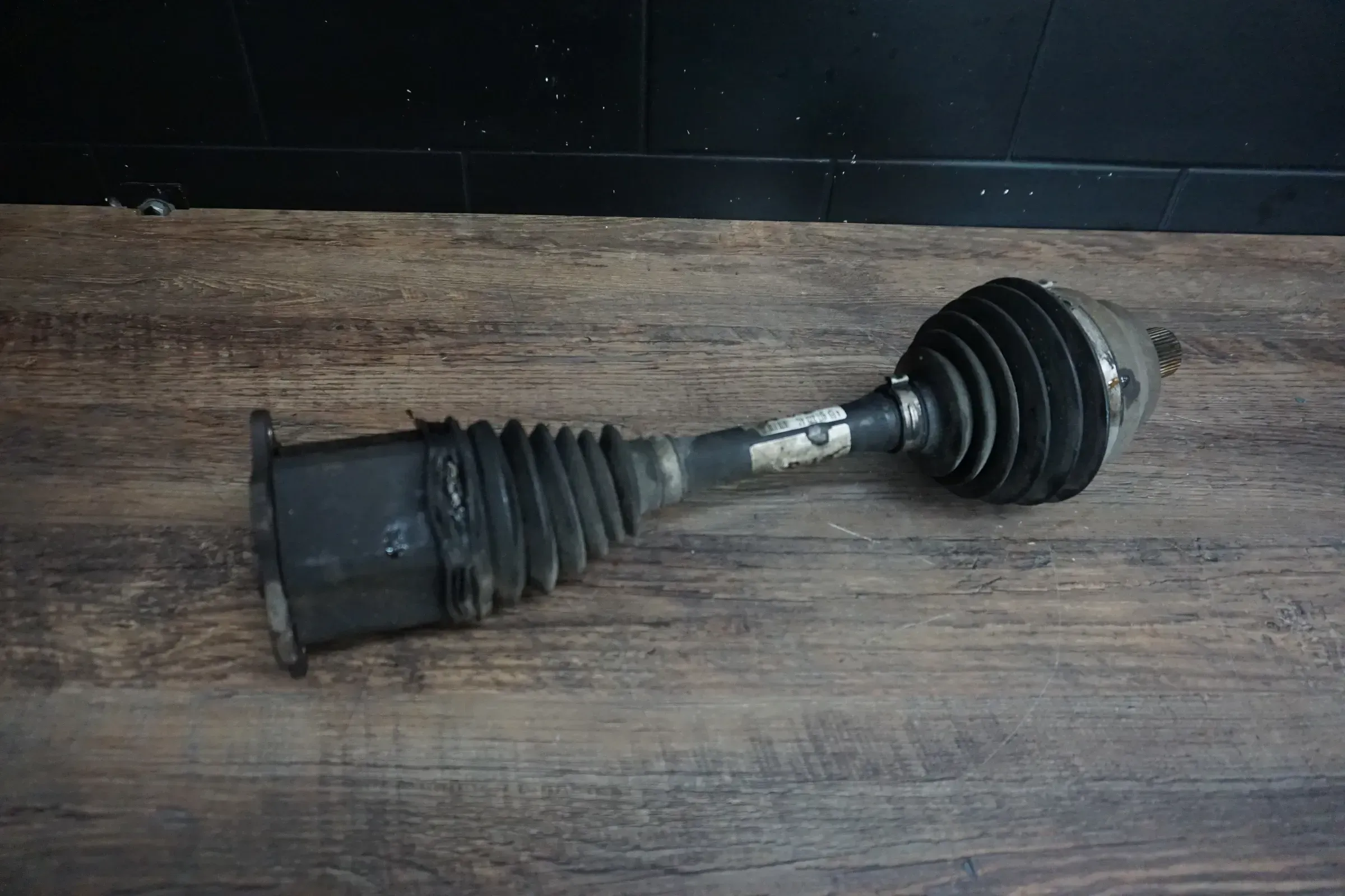 Antriebswelle Gelenkwelle vorn rechts Audi A6 RS6 C6 4F 5,0T V10 BUH 4F0407272AC - Bild 1