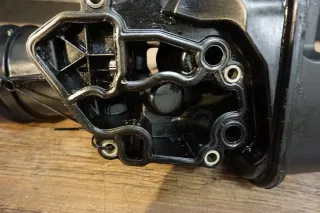 VW Golf 1T 2,0 FSI 2.0TFS Ölfiltergehäuse Gehäuse Ölfilter Filter Öl 06F115397F Teilenummer: 06F115397F - Bild 7