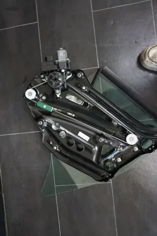 Audi RS5 A5 8F Cabrio Seitenscheibe Fensterheber Scheibe hinten rechts 8F0839398 - Bild 5