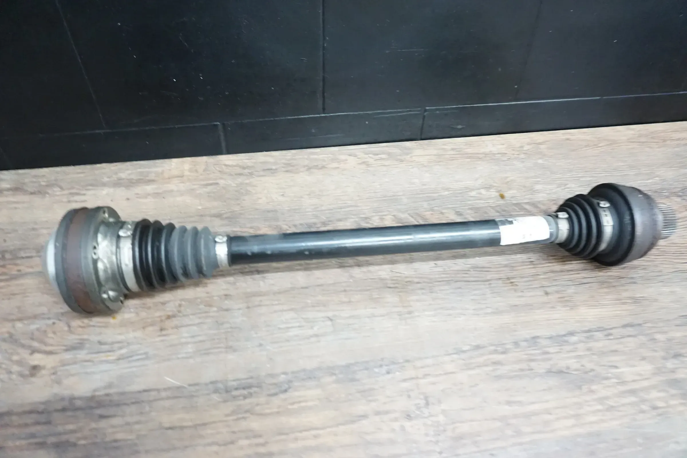 Audi Q5 8R A6 4G Antriebswelle Gelenkwelle hinten 8R0501203C - Bild 1