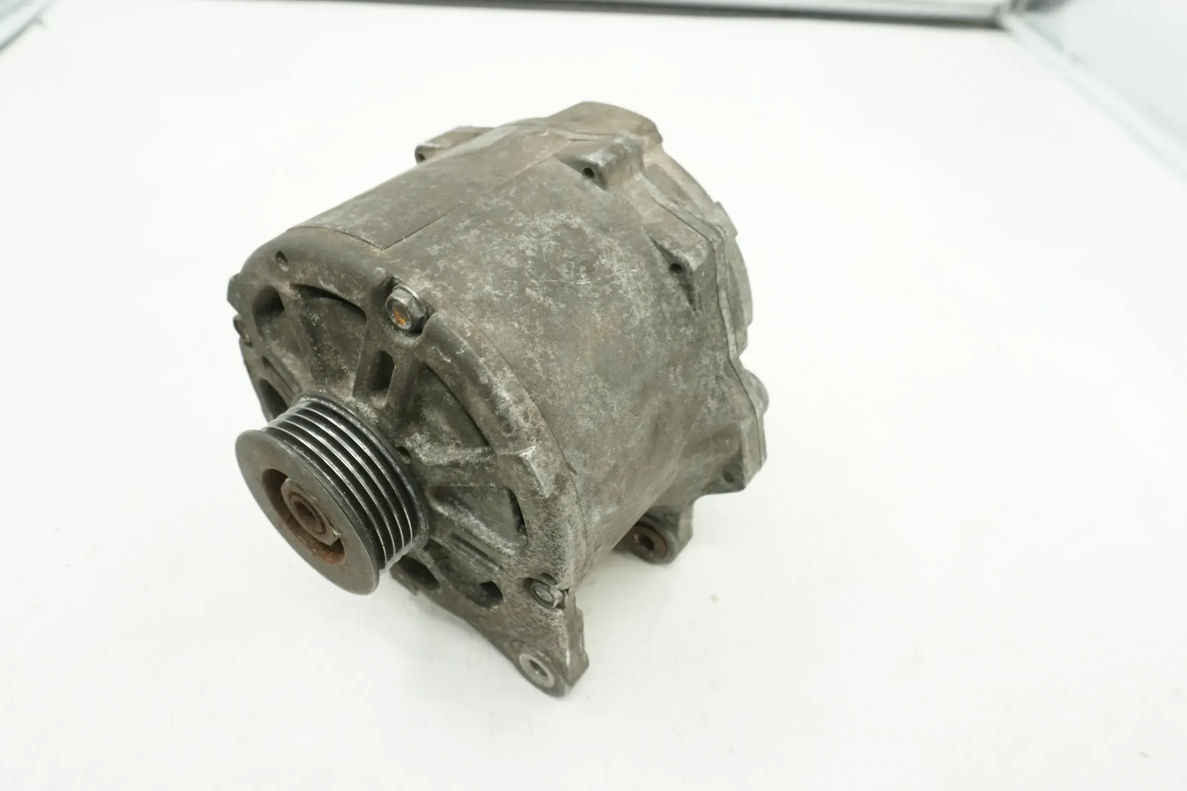 Audi RS6 4F V10 5.0 BUH Lichtmaschine Generator 190AH Wassergekühlt 07L903015D - Bild 1