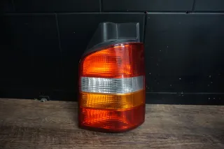 VW T5 Bus Rückleuchte Rücklicht rechts Heckklappe Hella 7H0945096G - Bild 1