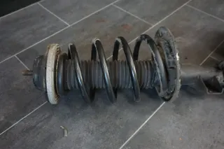 Original VW Rechts Ferderbein Kompl. Stoßdämpfer 7H0413031N Radnabe 7H0258G T5 - Bild 5