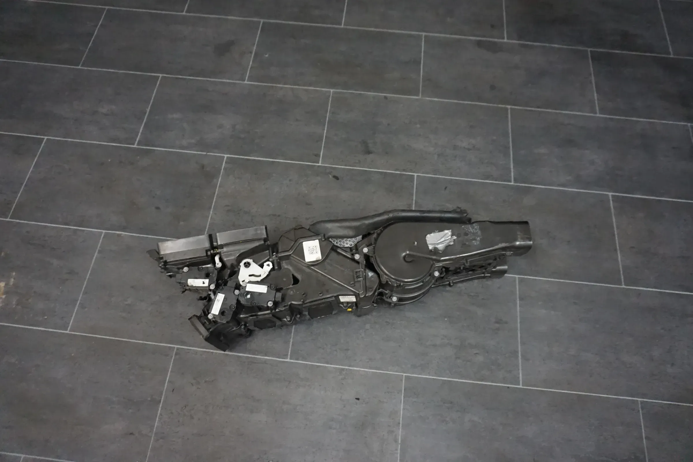 Original Audi A8 4H Klimakasten 4H0820004B Gebläsekasten Wärmetauscher hinten - Bild 1