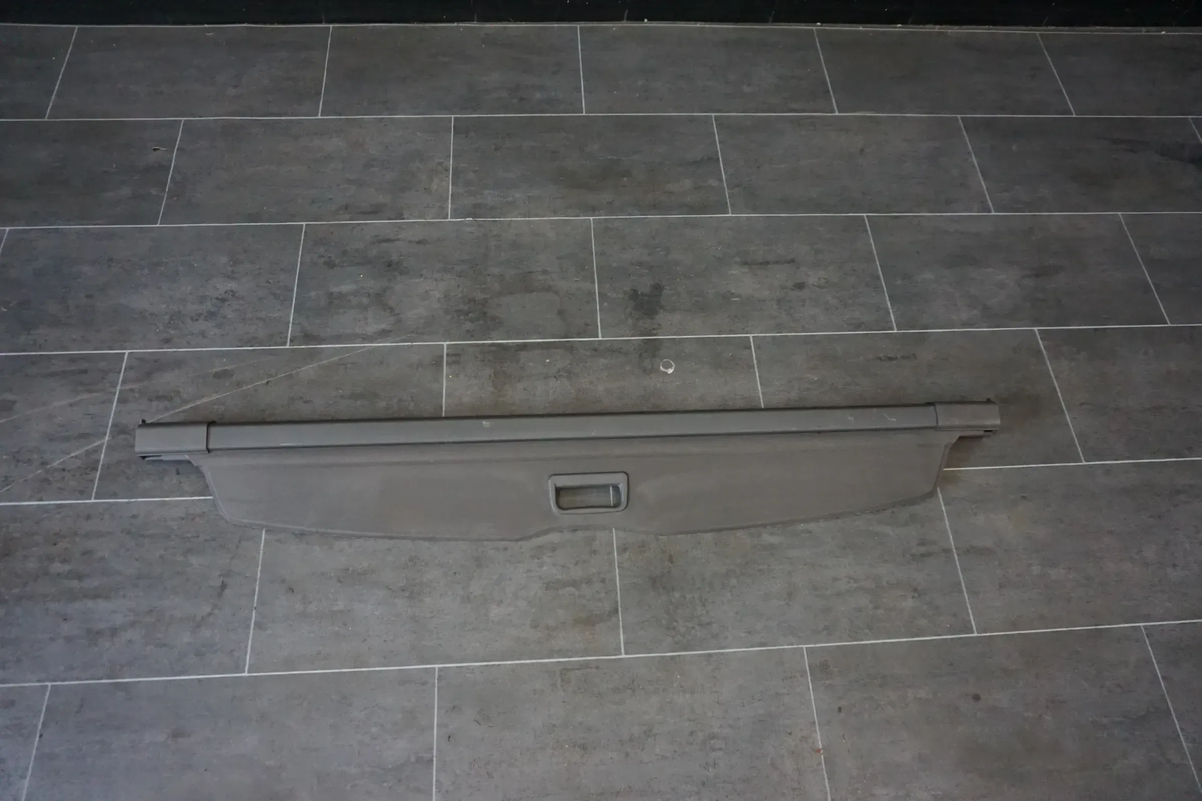 VW T5, T6 LADERAUMABDECKUNG/LADERAUMROLLO KOFFERRAUMABDECKUNG HUTABLAGE GRAU - Bild 1