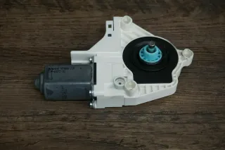 Audi A6 A7 A8 S8 Q3 Q5 8K Fensterhebermotor Fensterheber Motor VL 8K0959801B - Bild 1