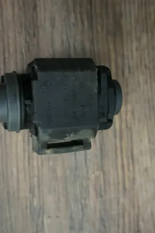 Audi A8 4H 4.0 TFSI Lang Umschaltventil Magnetventil Druckwandler 06H906283B - Bild 2