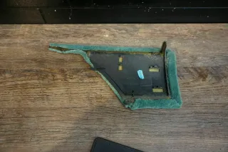Porsche 911 996 986 Verkleidung Mittelkonsole rechts grün Teppich 996552114 - Bild 1