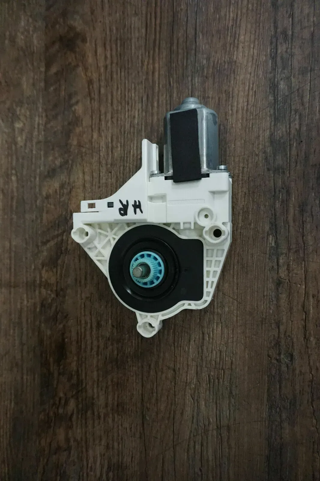 Audi A4 S4 8K A5 A6 Q7 RS6 Fensterhebermotor hinten rechts 8K0959812A - Bild 1