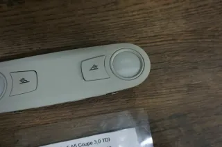 AUDI A5 8T Bj08 Leselampe Fondbeleuchtung Innenraumbeleuchtung  8T0947111A - Bild 2