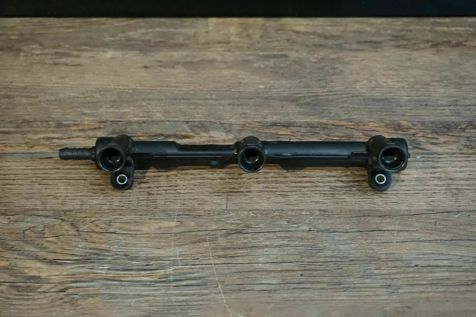 Audi Q7 4M 3.0 TFSI Kraftstoffverteiler Einspritzleiste Verteiler L 06E133681L - Bild 1