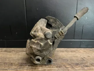 VW T5 2,5TDI 130PS BREMSSATTEL SATTEL vorne rechts ATE 308x30mm - Bild 1