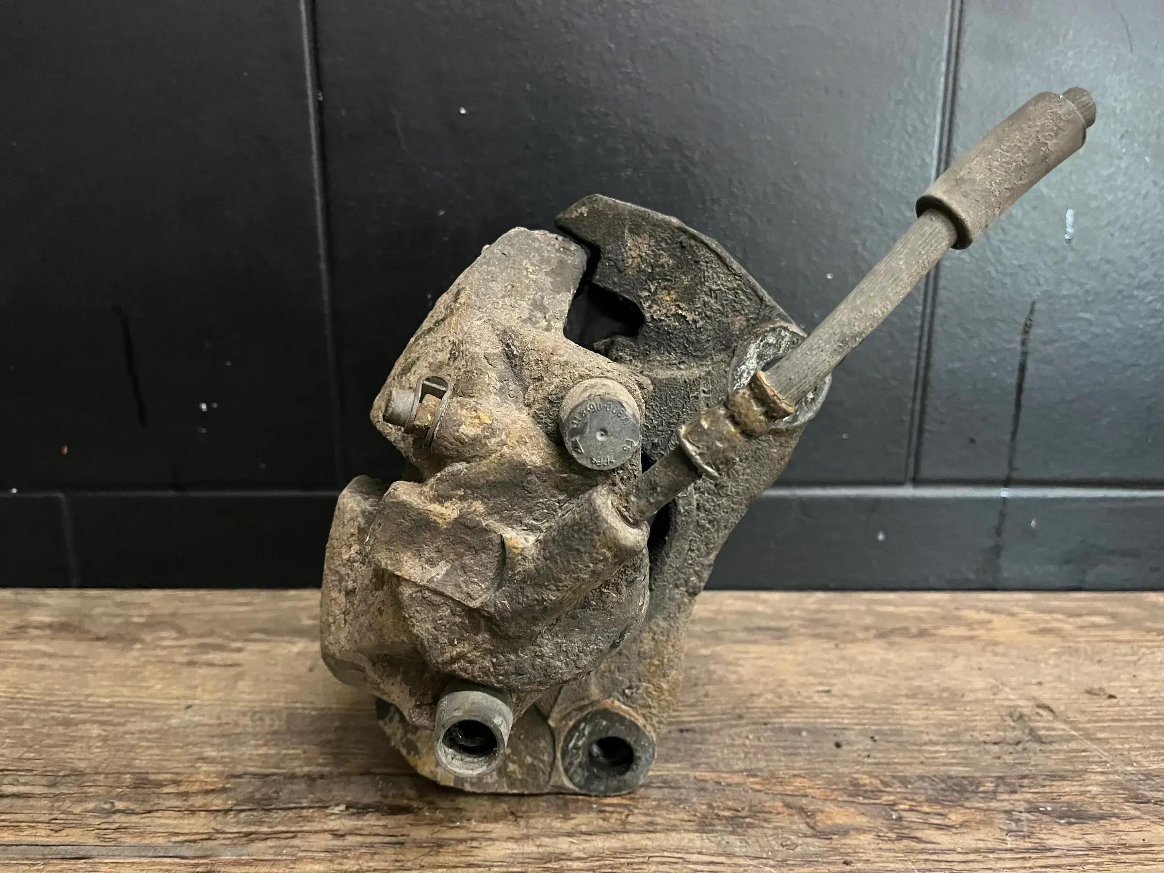 VW T5 2,5TDI 130PS BREMSSATTEL SATTEL vorne rechts ATE 308x30mm - Bild 1