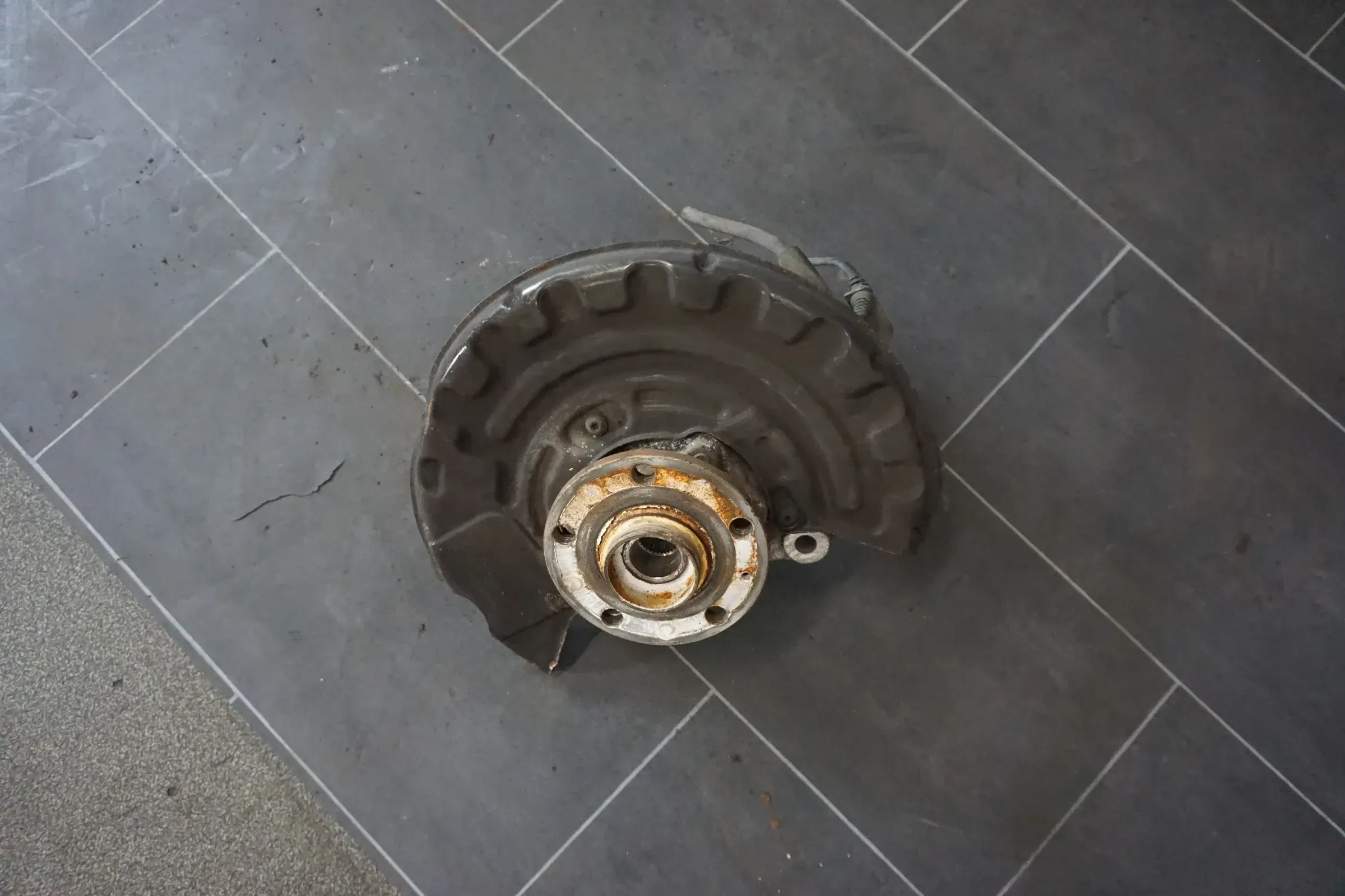 VW Passat 3AA Original Radnabe vorne rechts VR 3C0407258C - Bild 1