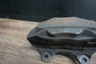 VW Touareg 7L 3.0 TDI V6 Bremssattel Sattel Bremse vorne rechts Brembo 4-Kolben - Bild 3
