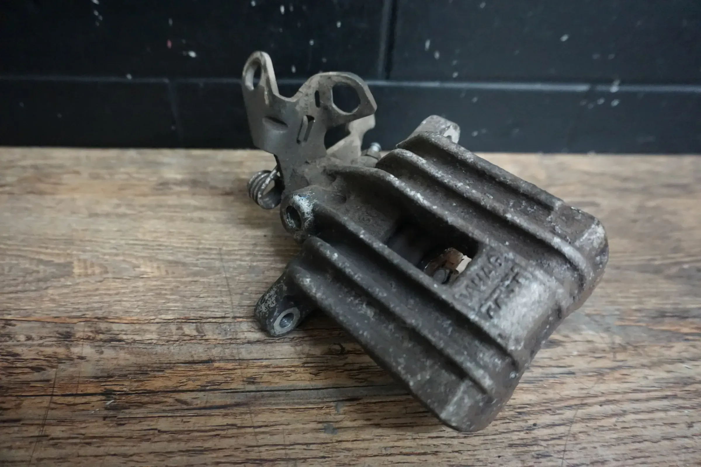 Bremssattel VW Golf Plus V 5 hinten links Fahrerseite TRW 38 - Bild 1