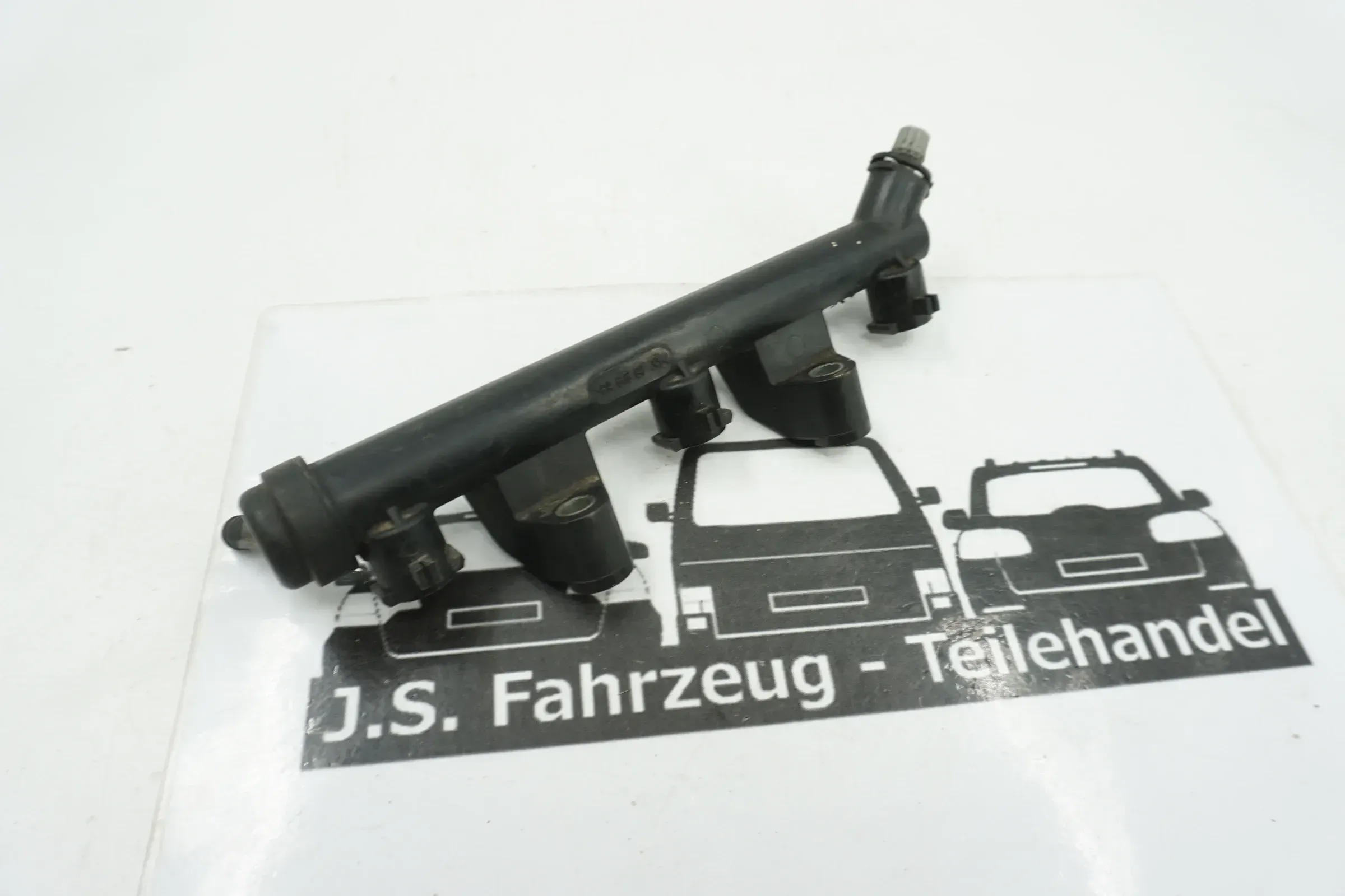 Seat Ibiza 6L Kraftstoffverteiler Einspritzleiste Leiste 03D133329B - Bild 1