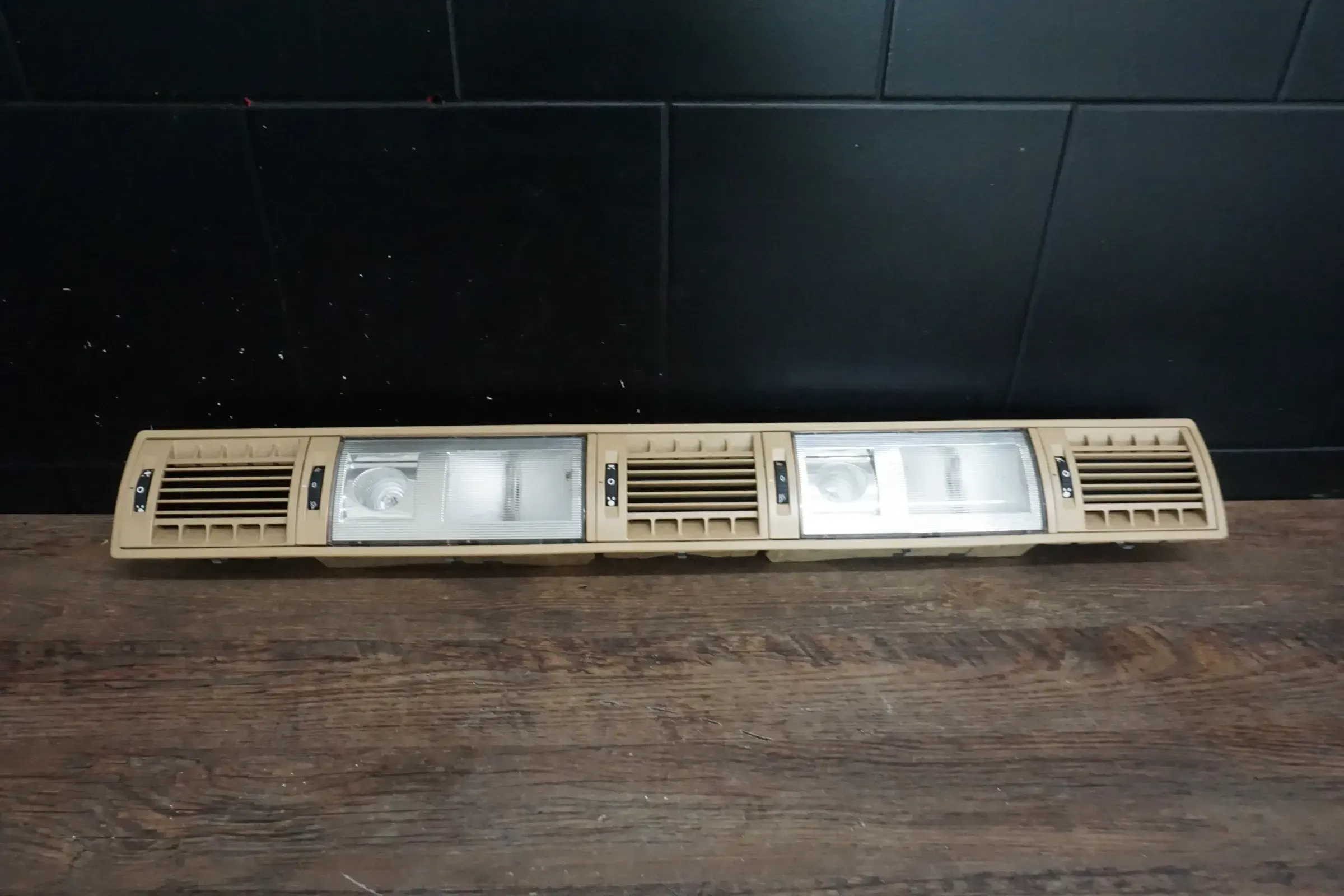 VW T5 Multivan Innenlampe Himmel Innenraumbeleuchtung hinten Klimahimmel Beige - Bild 1