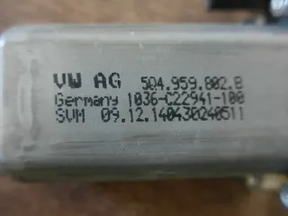 VW Golf VII 7 Variant Fensterhebermotor vorne rechts 5Q4959802B Original - Bild 4