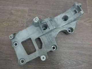 VW Golf 5 GTI 2,0TFSI 230PS BYD Aggregatenhalter 06F903143E - Bild 3