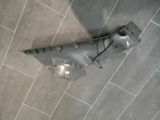 Original VW Touareg 7P6 Verkleidung Säule C unten links schwarz 7P0867765D - Bild 2