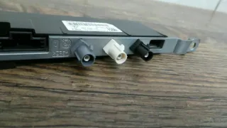 Porsche Cayenne 958 92A 7P5035225L 95864731200 Antennenverstärker Rechts Antenne - Bild 2