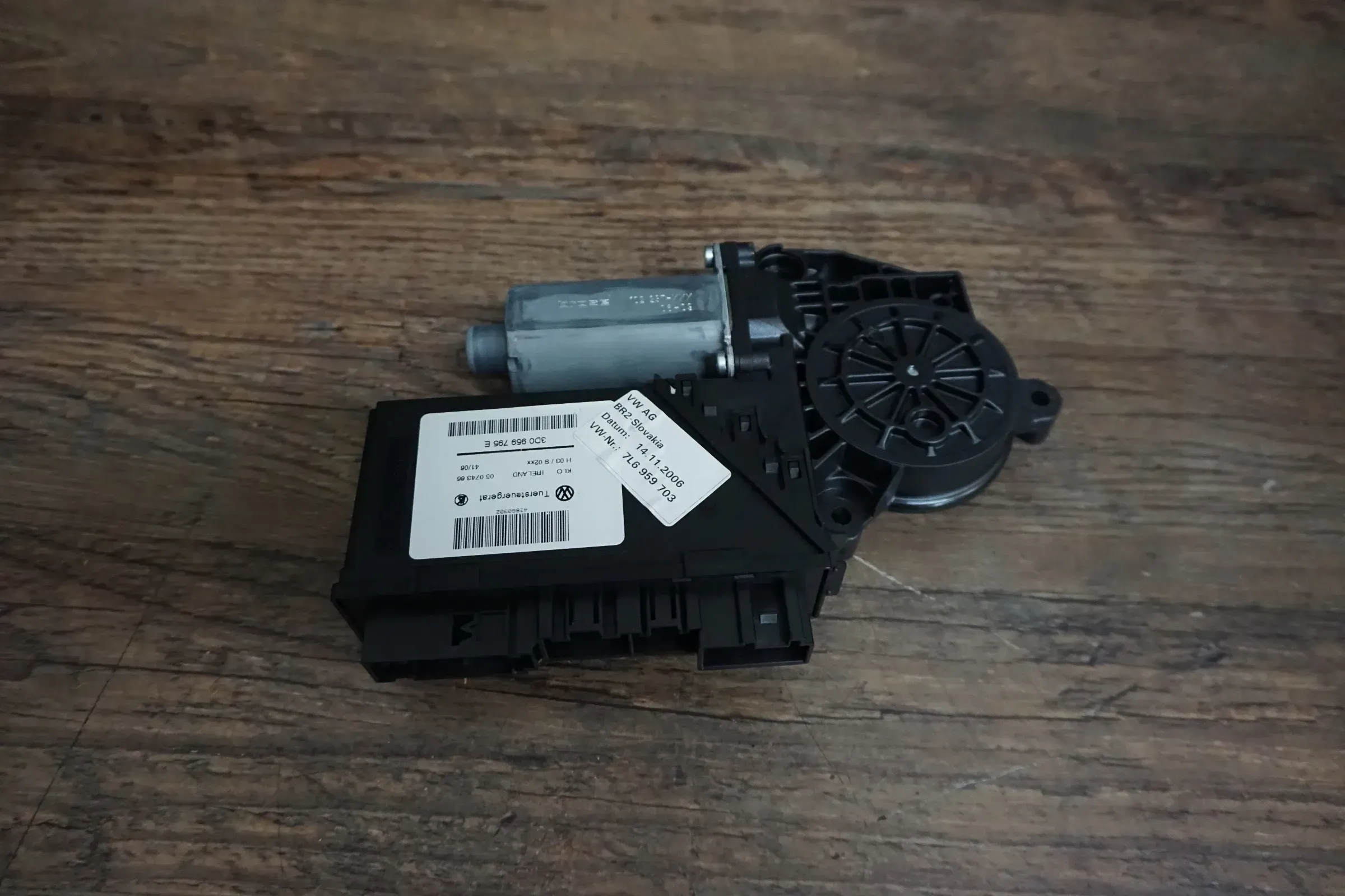 VW Touareg 7L Fensterhebermotor hinten links 3D0959795E 7L6959703 - Bild 1