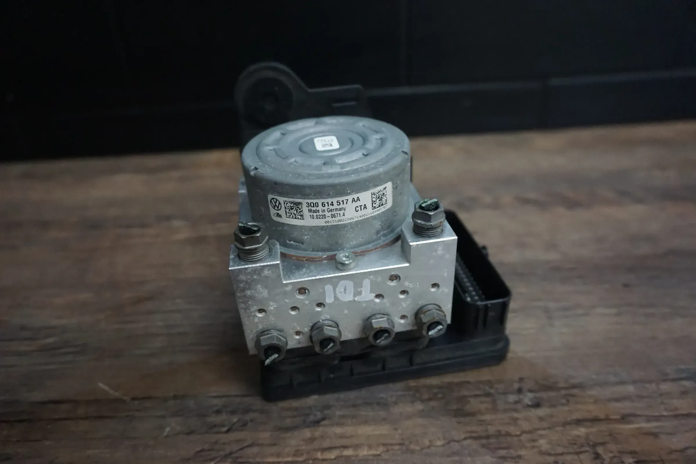 VW Golf 7 VII Steuergerät ABS Block Hydraulikblock 3Q0907379AA 3Q0614517A - Bild 1