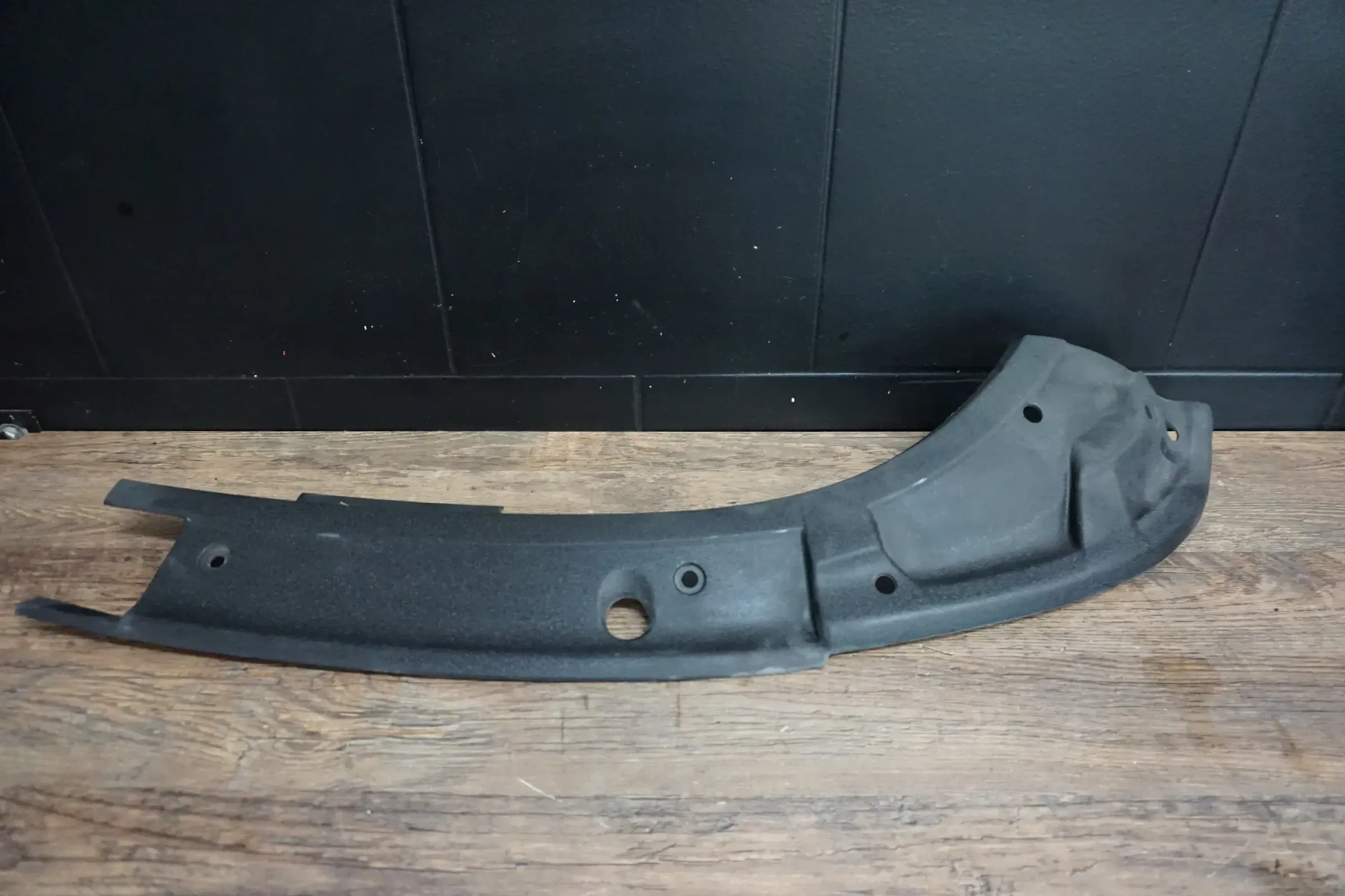 Audi TT 8N 1.8T Abdeckung Verkleidung Schloßträger Links Motorraum 8N0860441E - Bild 1