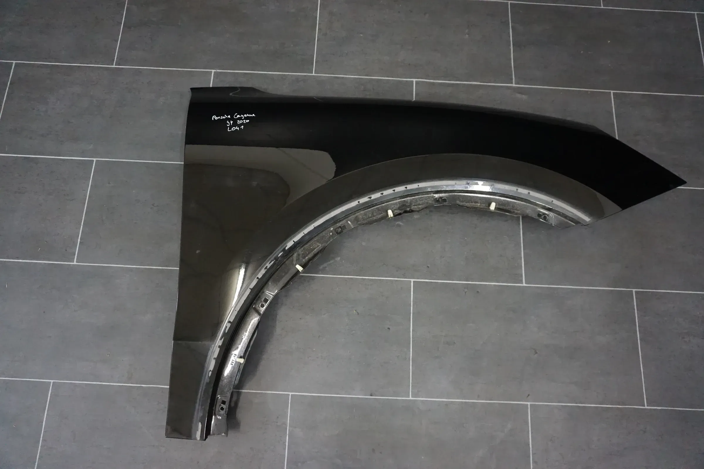 Kotflügel Porsche Cayenne 9Y0821106 Vorne Rechts Schwarz Fender L041 - Bild 1