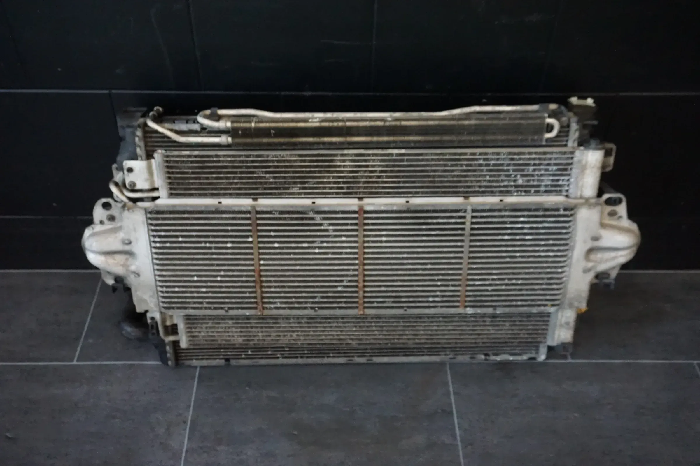 VW T5 Multivan 2.5TDI 131PS Kühlerpaket Frontmaske Wasserkühler 7H0121201CN BNZ - Bild 1