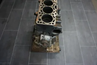 Motor Motorblock VW T5 Transporter Bus 2,0 TDI 75 103KW CAA CAAA CAAC Rumpfmotor - Bild 4