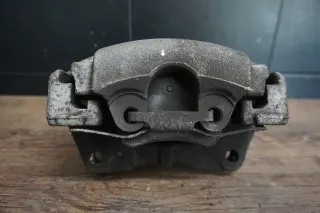 Volkswagen VW T5 Bremszange Bremssattel vorne rechts 7H0106B - Bild 6