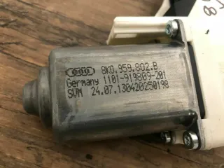 Audi A5 8T A4 8K A6 4B Fensterherbermotor Fensterber Motor  rechts 8K0959802B - Bild 4