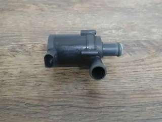 VW Golf 5 Passat 3C Audi A3 2.0 Zusatzwasserpumpe Wasserpumpe 1K0965561D - Bild 2