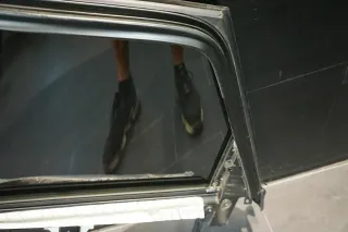 Audi A4 Avant 8E Fensterramen mit Scheibe Fensterheber hinten rechts 8E0839462C - Bild 7