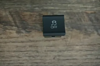 Audi Q3 8U Schalter Taster elektronisches Stabilisierungsprogramm ESP 8U0927134 - Bild 1