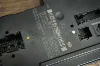 Mercedes Benz Steuereinheit ECU 2129004201 5DK0096237 - Bild 4