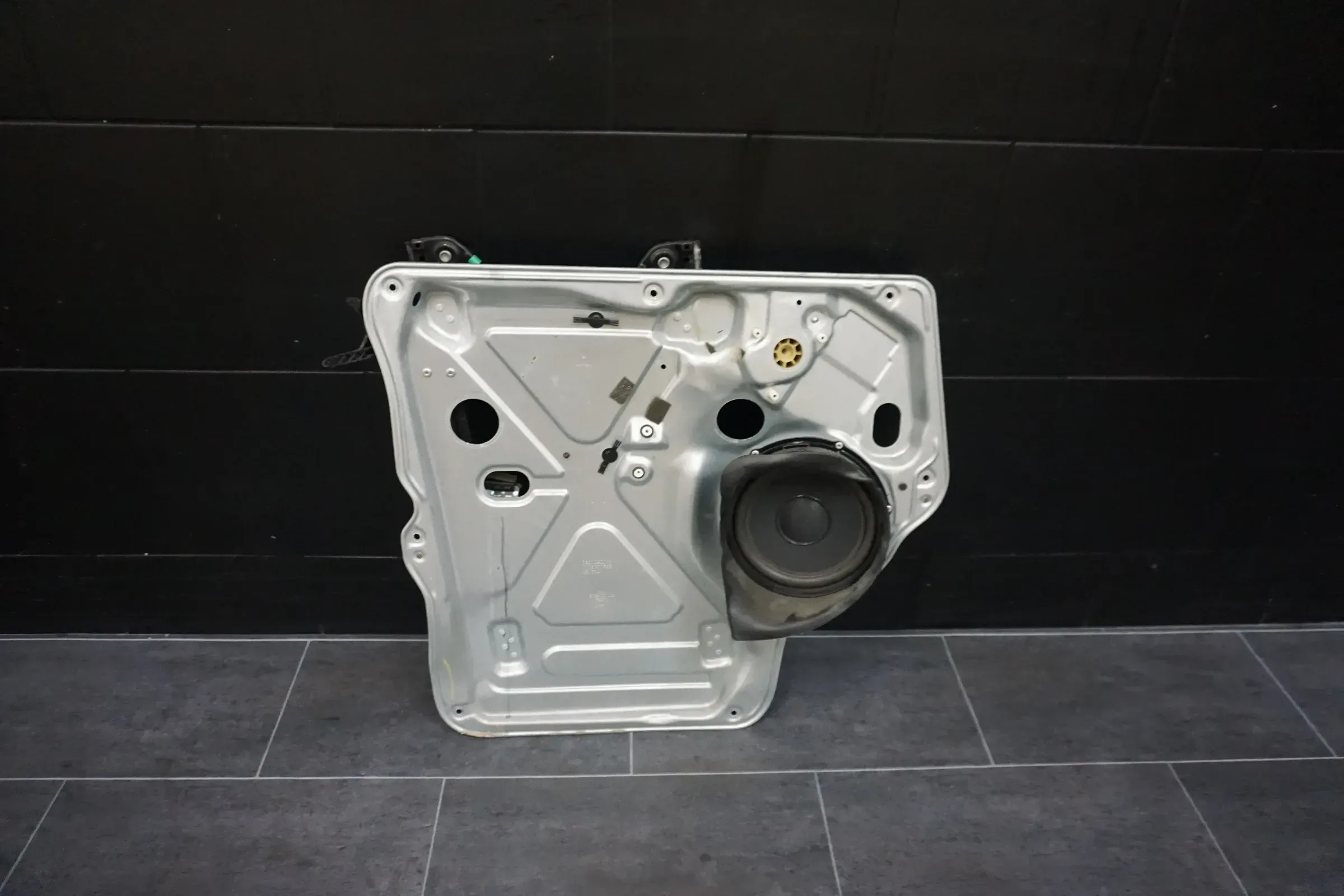 Volkswagen VW T5 Fensterheber Gestänge links 7H0837729G Türblech Multivan - Bild 1