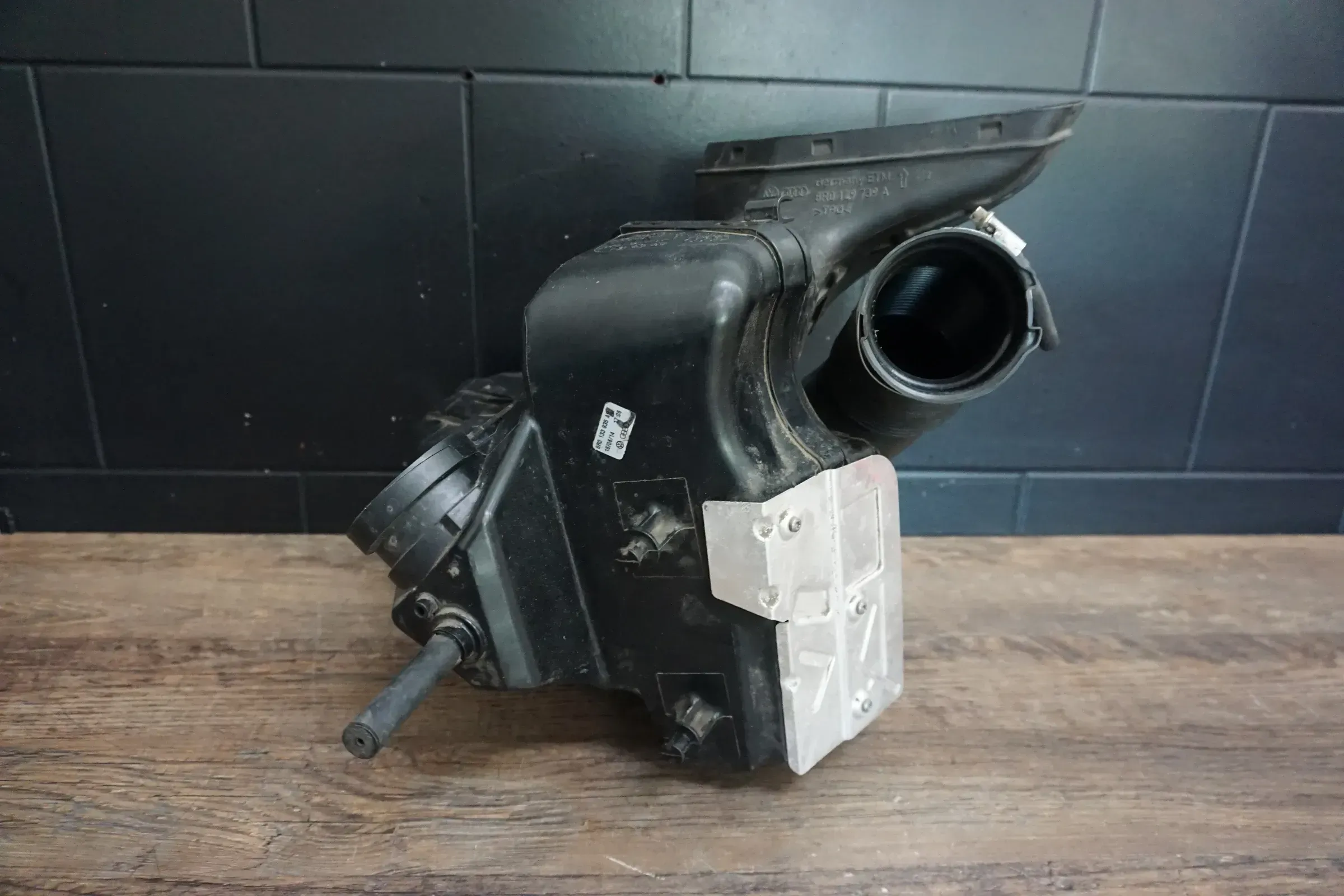 AUDI A5 A4 Sportback 8T8 Luftfilterkasten 8K0133837S 8K0133843K - Bild 1
